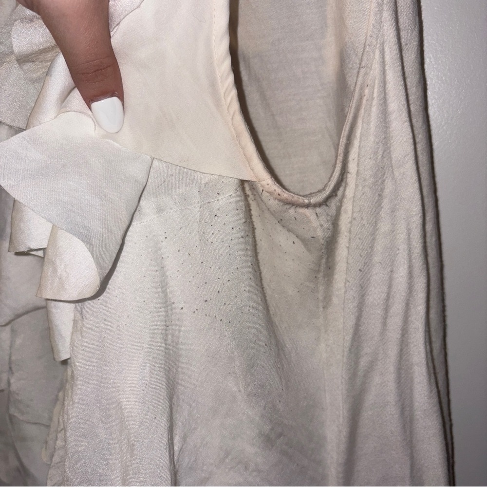 LOFT Cream Ruffle Tank Top Size: M - Picture 2 of 5
